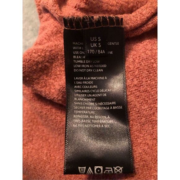 Urban Outfitters oversized pullover orange asymmetrical lightweight sweater - Picture 10 of 11